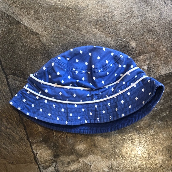 Polo pants and hat - Picture 4 of 4